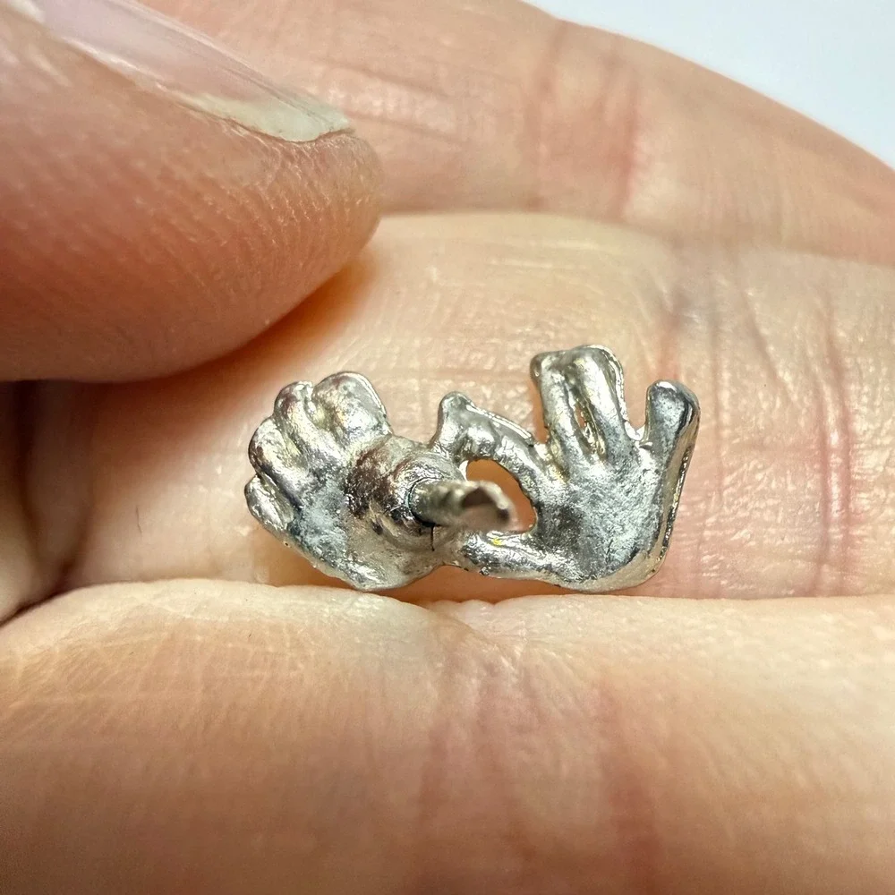 Vintage Silver Tone Joined Hands Heart Gesture Lapel Pin Novelty Accessory